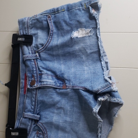 Forever 21 Light Wash Shorty Short Jean  Frayed shorts - Picture 3 of 6